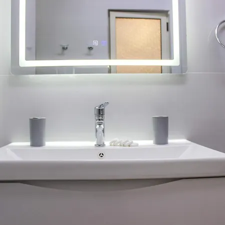 2 Bedroom Albion 1115 아파트 *